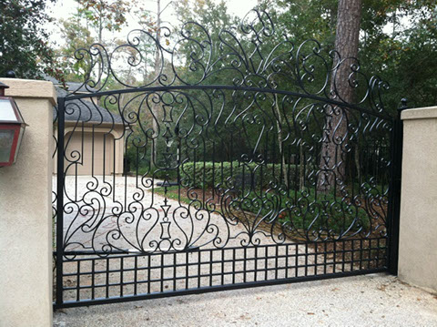 wrought_iron_rails_houston